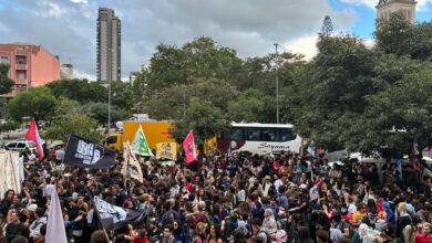 Em ato na capital paulista, estudantes criticam políticas educacionais