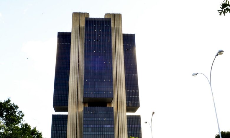 Copom adota cautela por tensões globais e expectativa da inflação