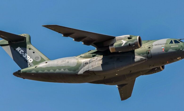 Embraer assina contrato de venda de aviões para os Emirados Árabes