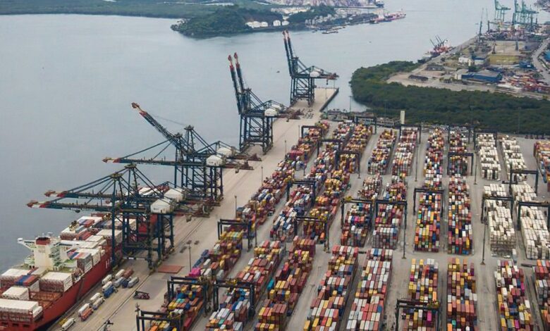 Balança comercial tem superávit recorde para meses de abril