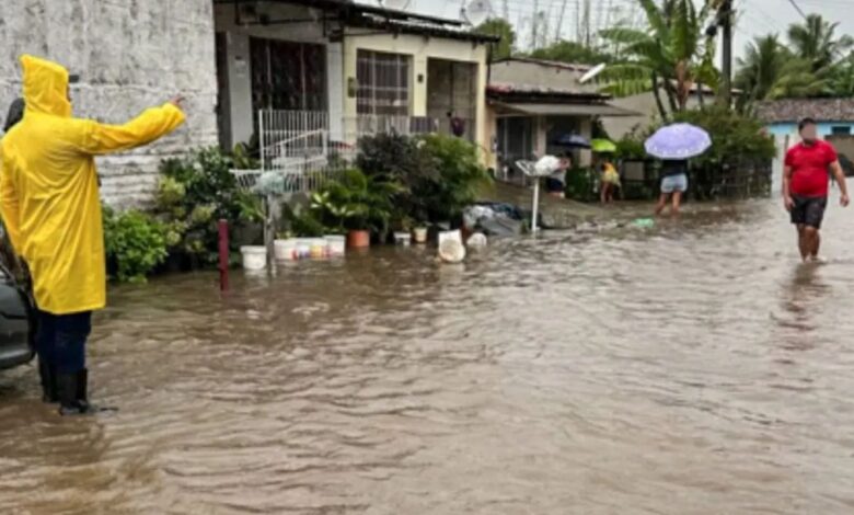 Chuvas em Pernambuco causam deslocamento de 9,4 mil pessoas 