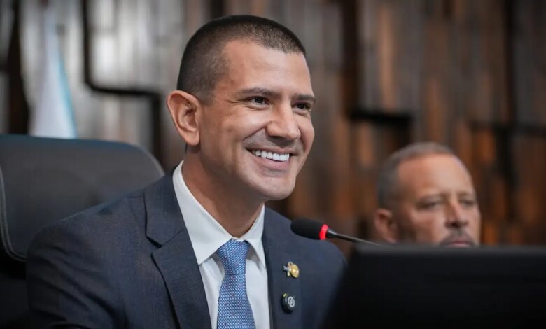Fux nega pedido de Douglas Ruas para assumir governo interino do Rio