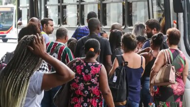 Desemprego mais longo cai 21,7% e é o menor já registrado pelo IBGE