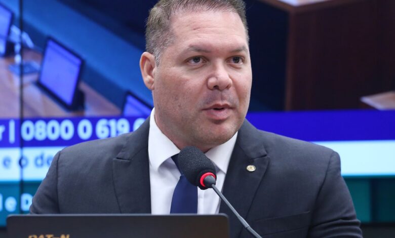 TSE torna inelegível e anula votos recebidos por ex-deputado do Ceará