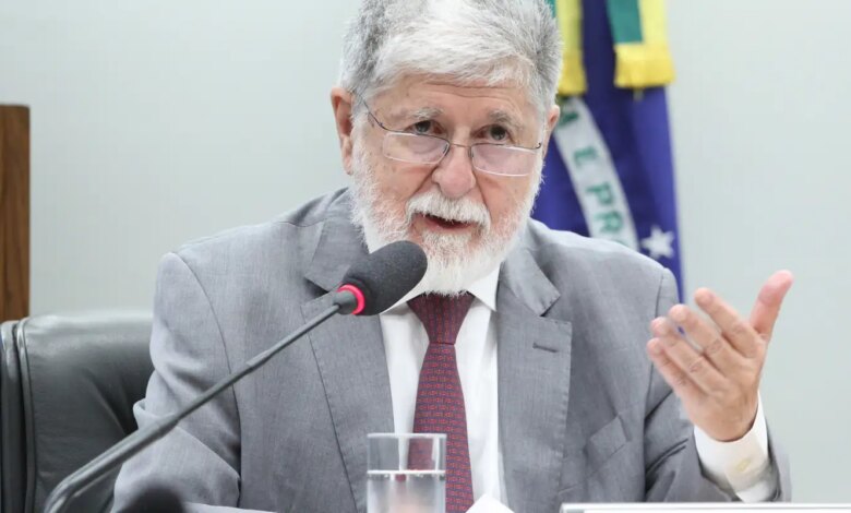 Pretexto para intervenção é inaceitável, diz Celso Amorim