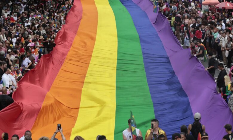 Parada LGBT+ de SP enfrenta desafios e está ameaçada de deixar as ruas