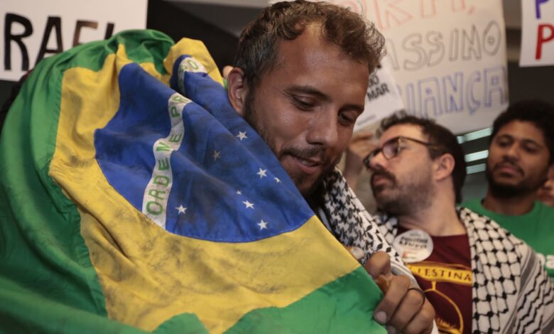 Morre mãe do ativista brasileiro Thiago Ávila, preso em Israel