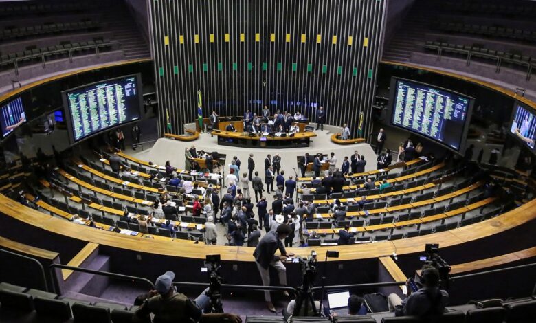 Câmara inicia análise de projeto sobre exploração de minerais críticos