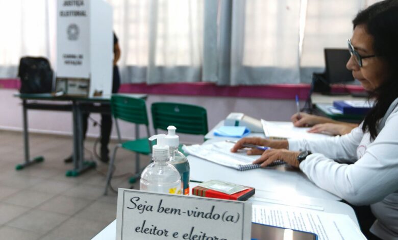 Eleições 2026: eleitor pode se inscrever para ser mesário voluntário