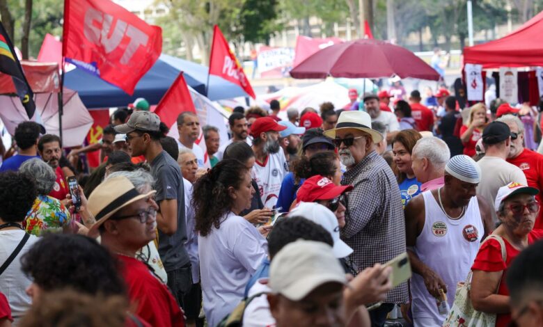 Sindicatos realizam ato pelo direito ao descanso e fim da escala 6x1