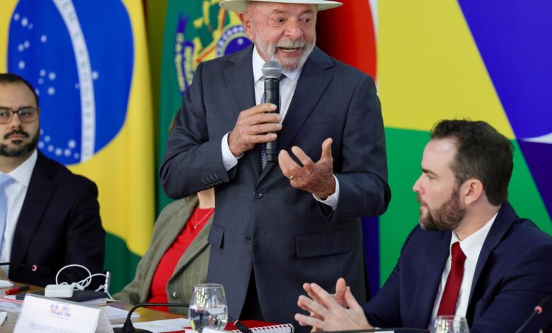 Lula: Desenrola Brasil ajudará população a "tirar corda do pescoço"