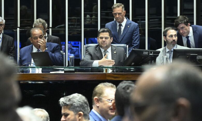 Dosimetria: Alcolumbre promulga lei que beneficia condenados pelo 8/1