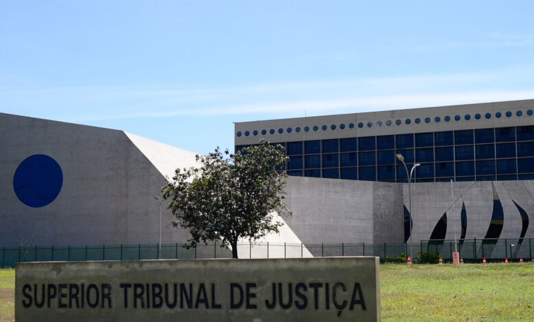 STJ abre investigação por uso de prompts para fraudar processos