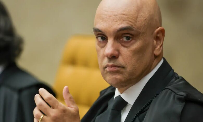 Fachin autoriza AGU a defender Moraes em processo nos EUA
