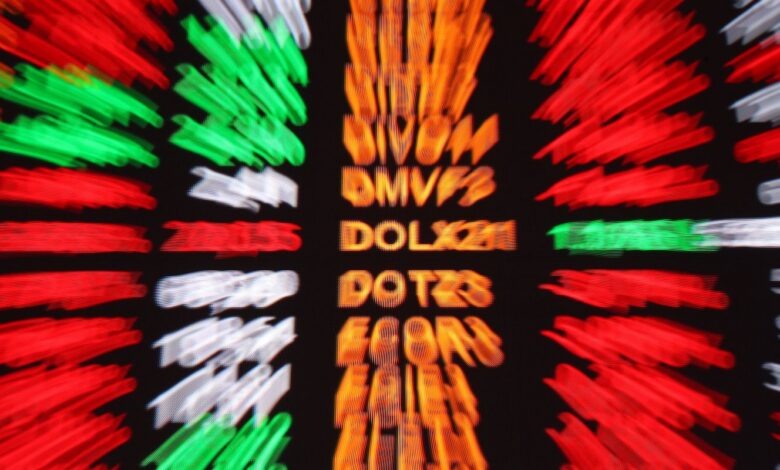 Bolsa sobe 1,16%, e dólar cai para R$ 5, apesar de medida dos EUA