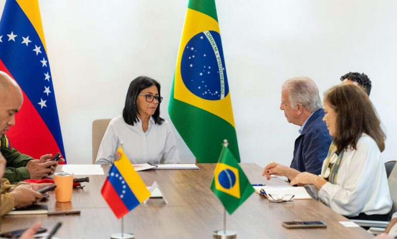 "Ajuda brasileira não será episódica", diz Múcio em visita à Venezuela