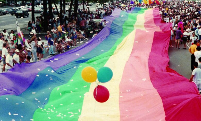 Linha do tempo com marcos da luta LGBT no Brasil