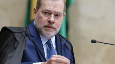 Toffoli vota para conceder 60 dias para big techs implementarem regras