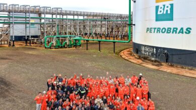 Lula assina contratos para retomar obra em fábrica de fertilizantes