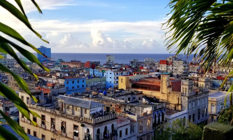 Em novas sanções, EUA miram empresa de mineração e presidente de Cuba
