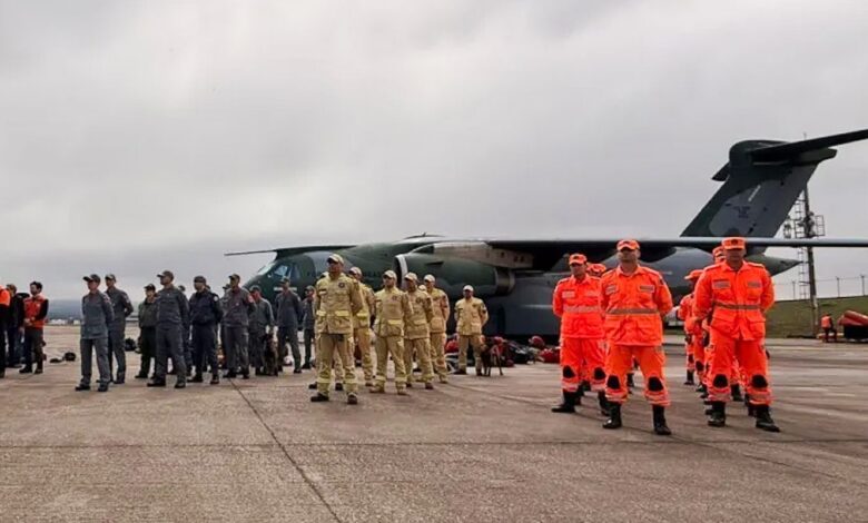 Quarto voo brasileiro para Venezuela decola com bombeiros e donativos