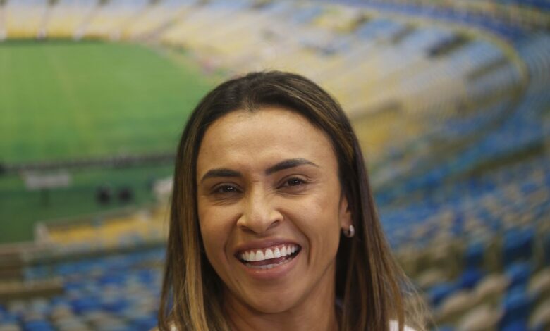 Com Marta como embaixadora, Tesouro quer atrair mais investidores