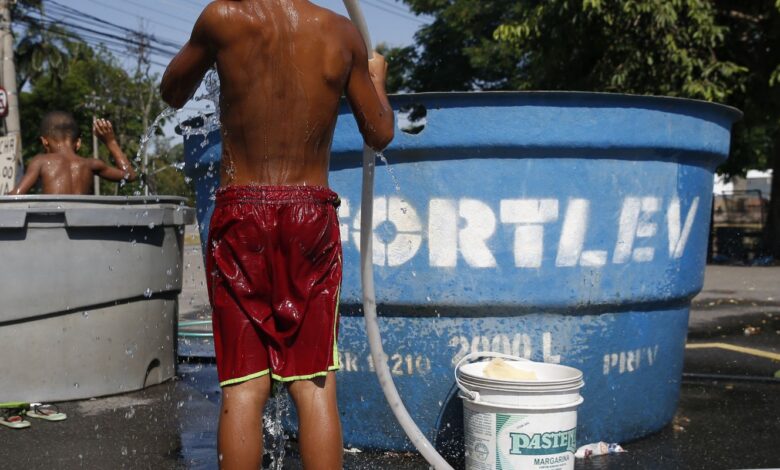 Quase metade das crianças do mundo está exposta a riscos climáticos