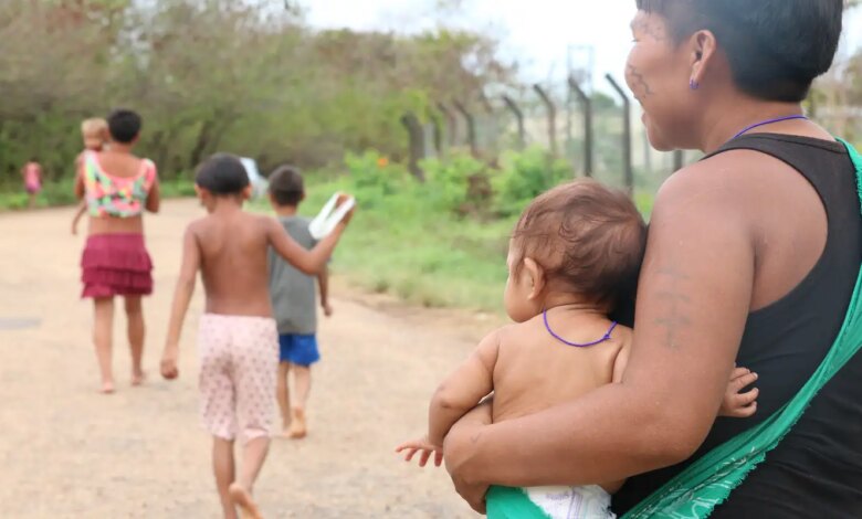 Saúde cria comitê para reduzir morte materna e infantil indígena