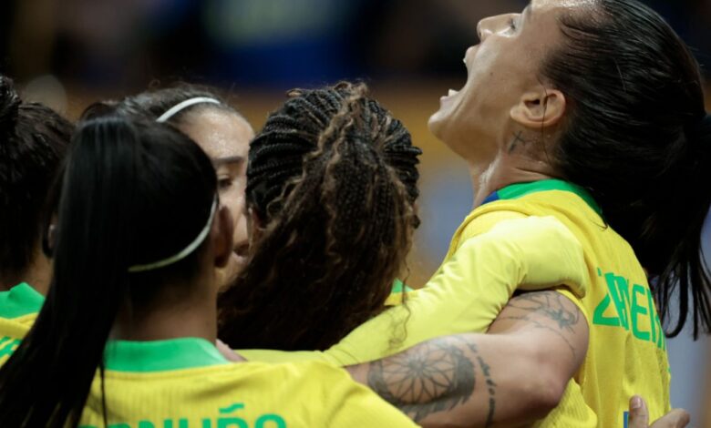 Em virada relâmpago, seleção brasileira feminina vence Estados Unidos