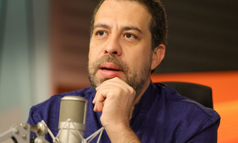 Boulos critica lobbies contra o fim da escala 6 por 1 e o Move Brasil
