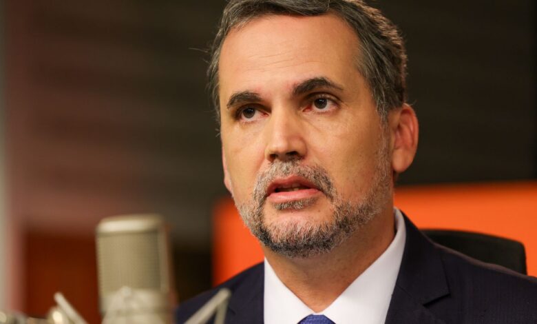 Bloqueio de R$ 23,7 bi não afetará serviços e benefícios, diz Moretti