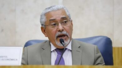 Vereador de SP Senival Moura pede afastamento do PT