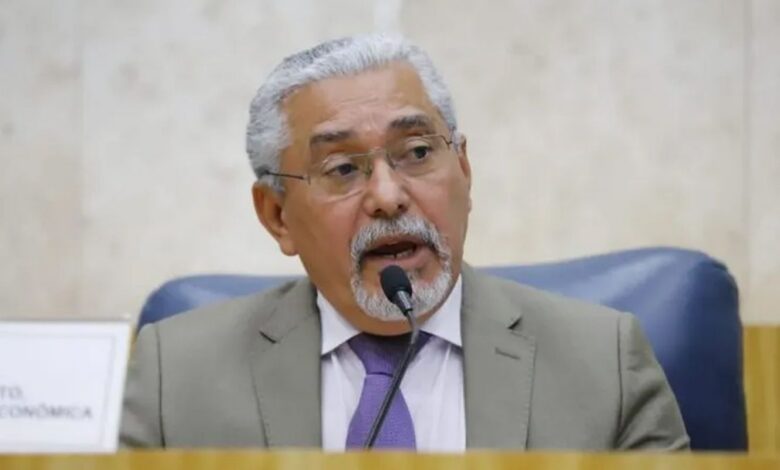 Vereador de SP Senival Moura pede afastamento do PT