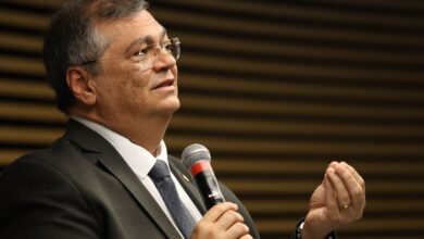 Dino envia à PF explicações de partidos sobre gestão de emendas