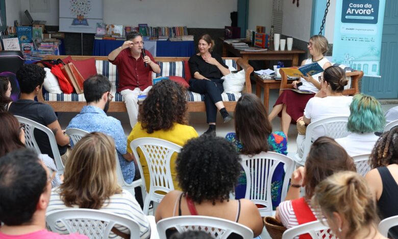 Poesia na infância alimenta sensibilidade, diz escritor