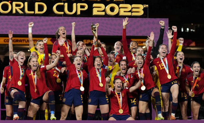 Finalista da Copa masculina, Espanha pode "unificar" títulos mundiais