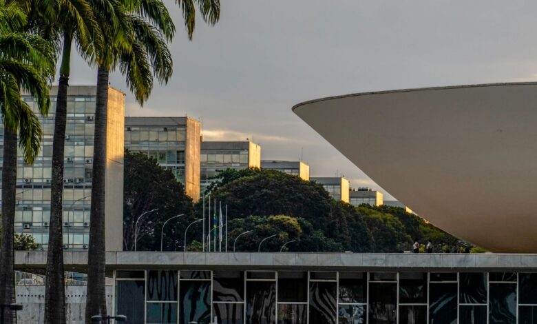 Dino propõe ampliar responsabilização de parlamentares por emendas