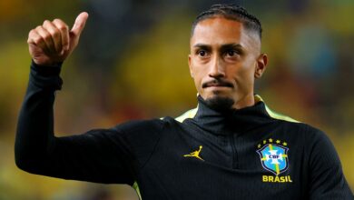 Festejado, Raphinha treina e se aproxima de retorno à Copa do Mundo