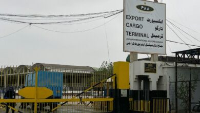 Equipes encontram destroços de Boeing 737 desaparecido no Paquistão