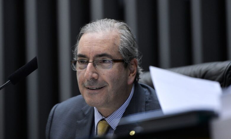STF bloqueia R$ 6 milhões de Eduardo Cunha por indicação de emendas