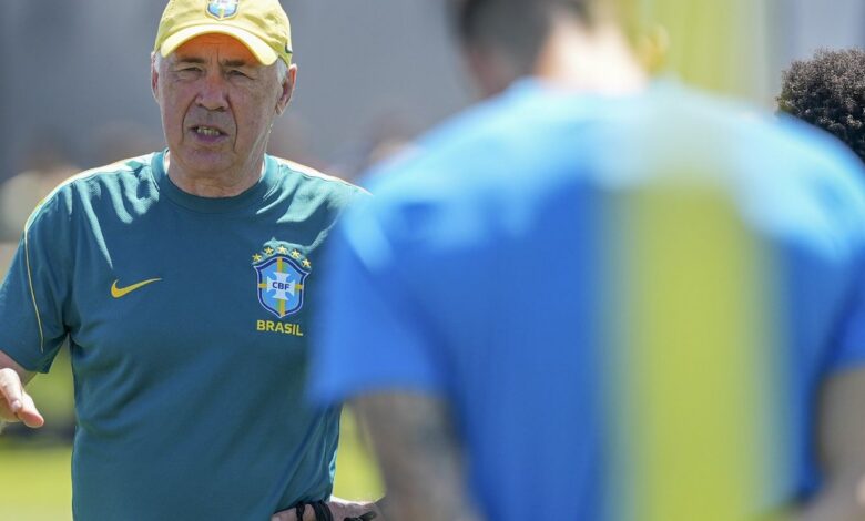 Ancelotti dá pista de Martinelli para vaga de Paquetá contra Noruega