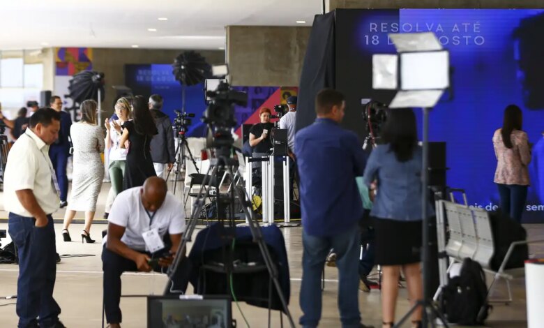 Fórum pede compromisso de candidatos com comunicação democrática