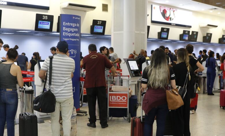 Setor de serviços cai 0,4% em maio por recuo na área de transportes