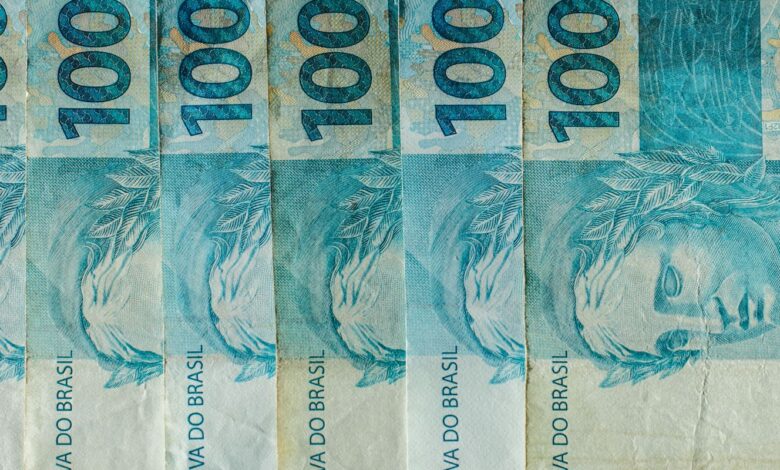 Caixa paga Bolsa Família de julho a beneficiários com NIS de final 4