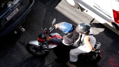 Bombeiros do RJ alertam motociclistas sobre uso dos itens de segurança