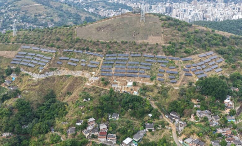 Usina solar em comunidade de Niterói gera energia para 19 creches