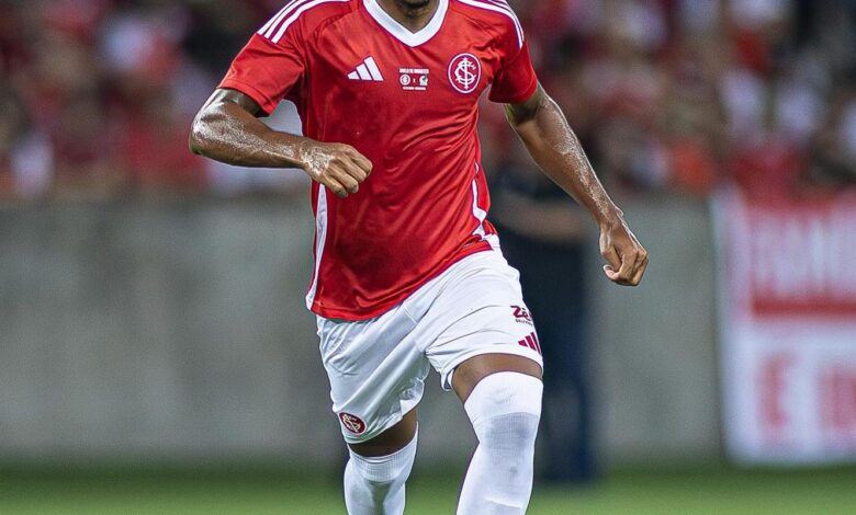 Victor Gabriel é suspenso por STJD até que Gabriel Pec volte a treinar