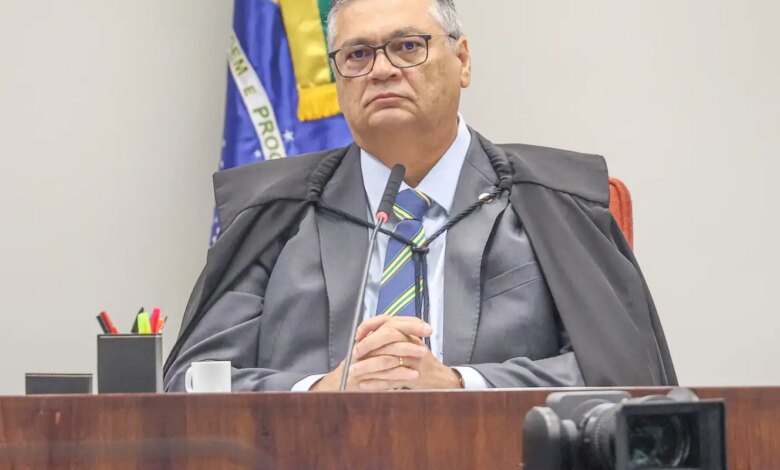 Dino determina afastamento do presidente do TCE do Maranhão