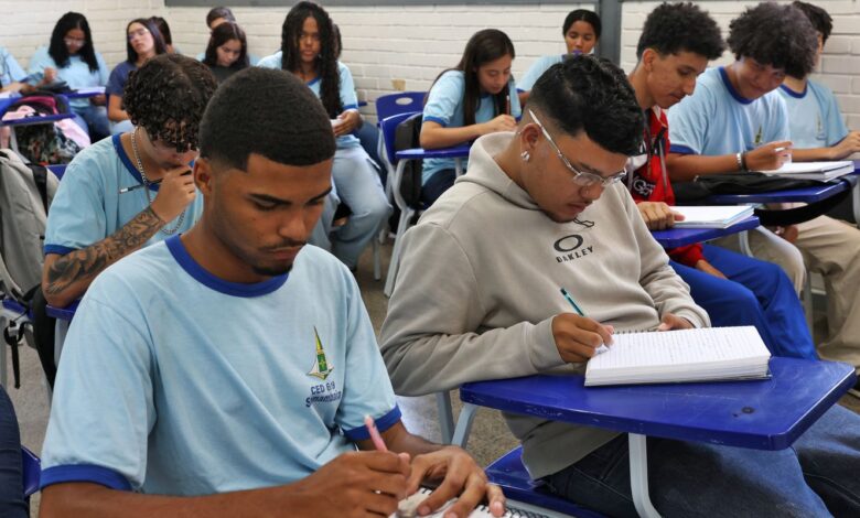 Pé-de-Meia: nascidos em novembro e dezembro recebem parcela de R$ 200