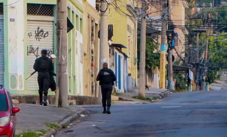 PM do RJ prende 13 em ação contra Comando Vermelho; 4 morreram